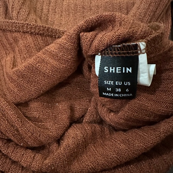 🌟2/$10🌟Shein Ribbed Turtleneck Bodysuit - Picture 3 of 3